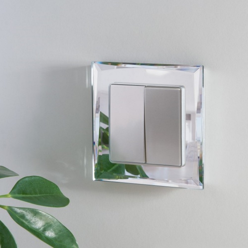 Выключатель двухклавишный встраиваемый проходной Werkel Cеребряный W1122006 — изображение 3